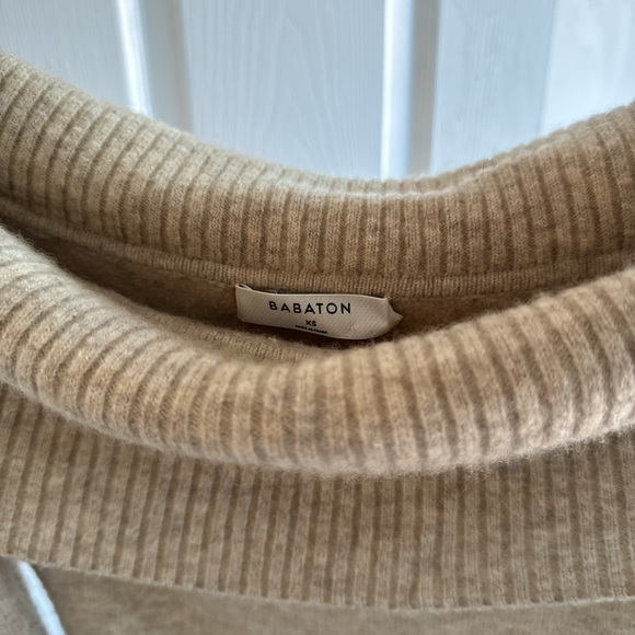 BABATON bustle cashmere heather oat beige off shoulder sweater. Size xs. - Picture 2 of 3